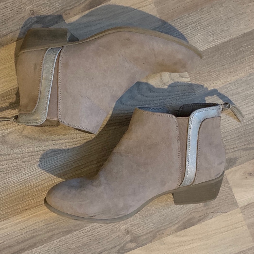 8 1/2 Candie’s boots